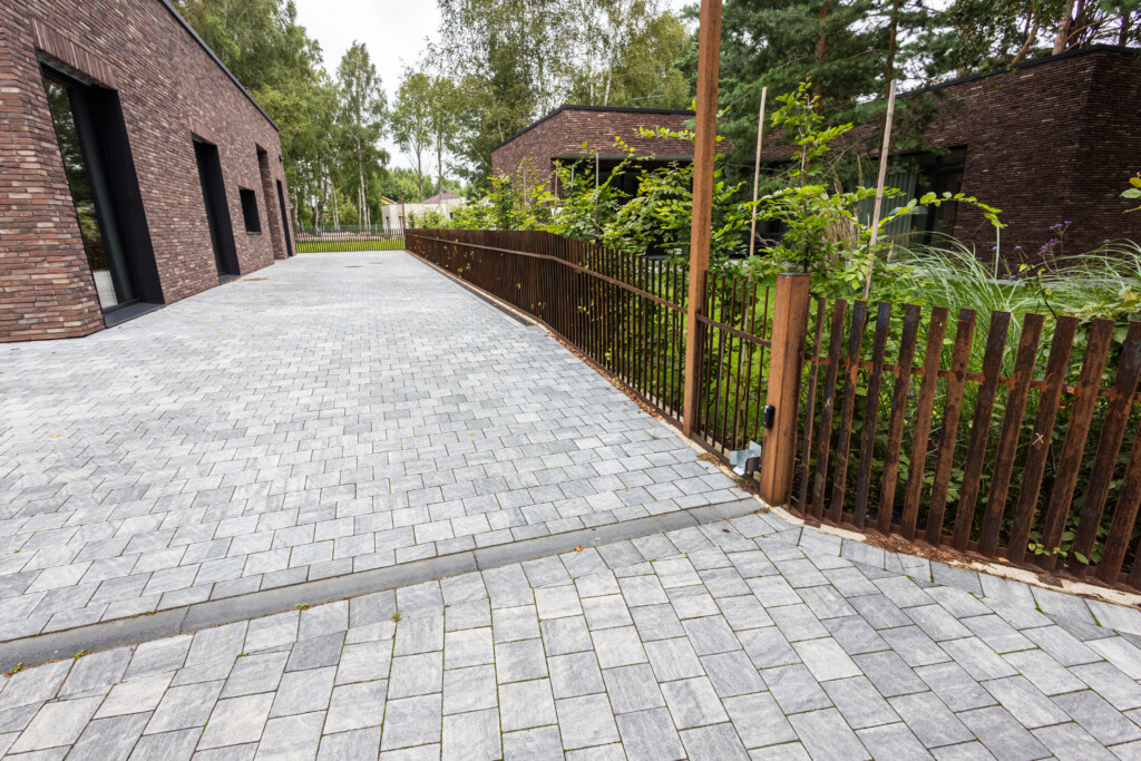 Nida Granit, Palanga