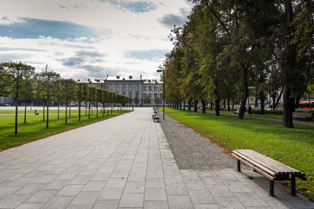 Lukiškių aikštė, Plaza 6x4 Quartz